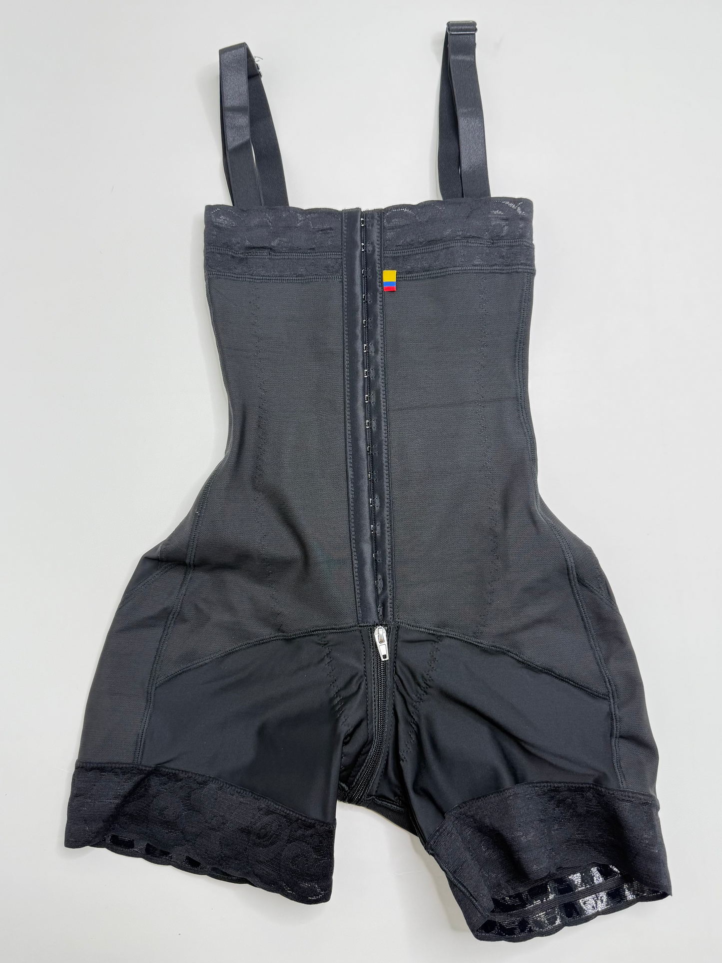 Faja moldeadora y postoperatoria strapless