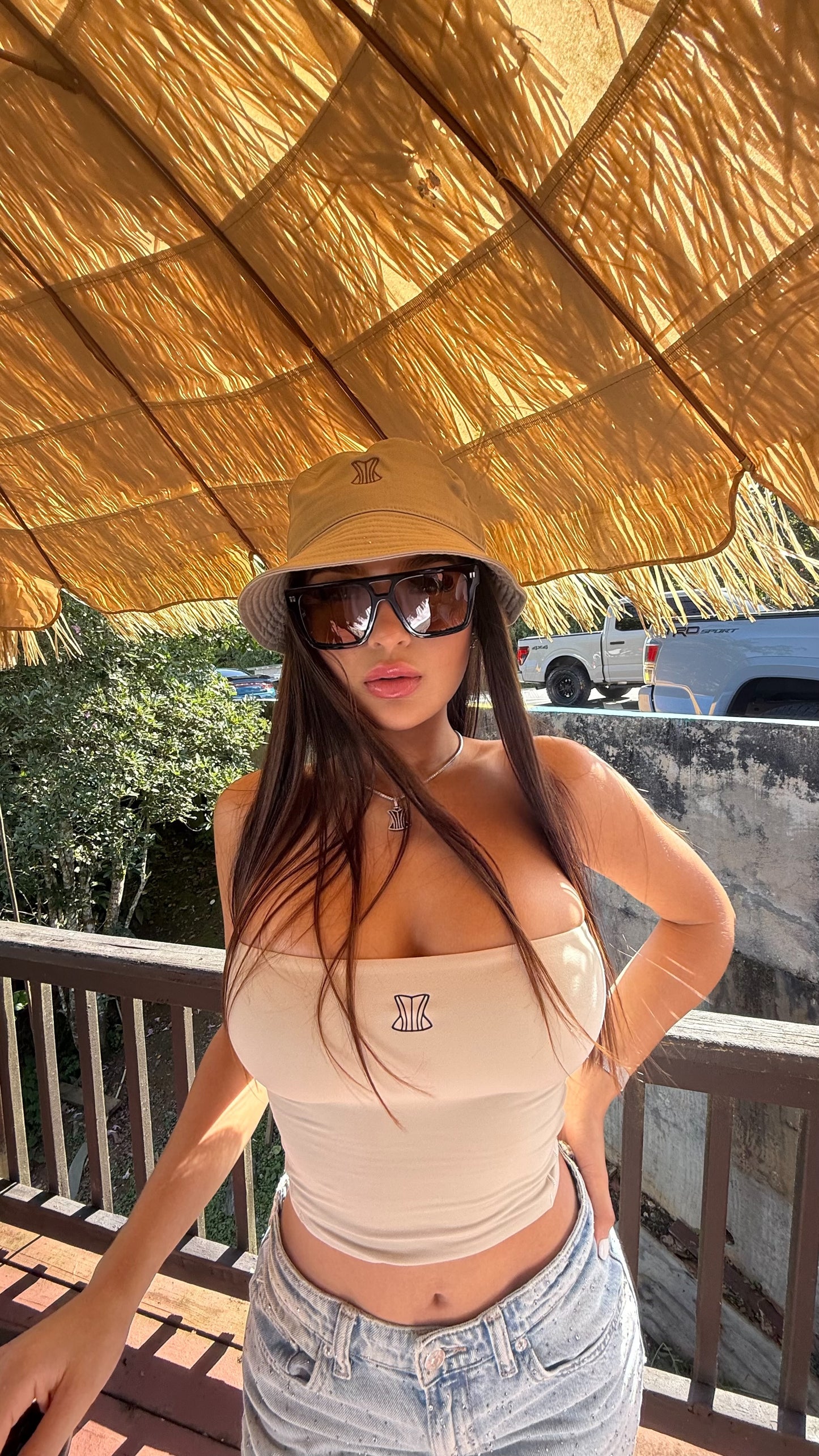 Bucket hat