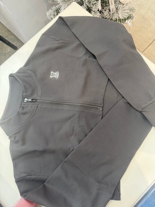 Abrigo gris (cortó)