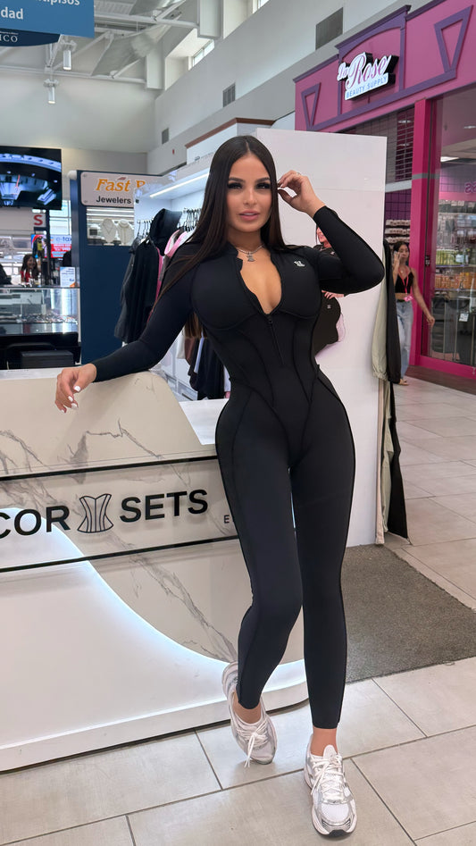 Jumpsuit negro manga larga