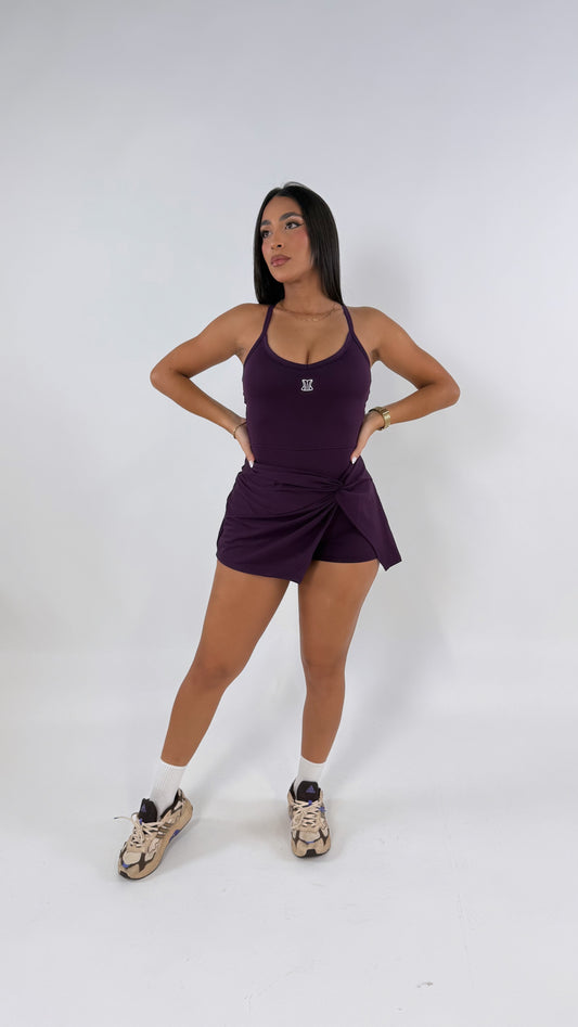 Traje violeta