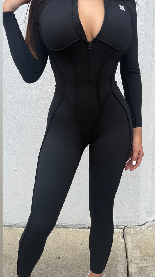 Jumpsuit negro manga larga