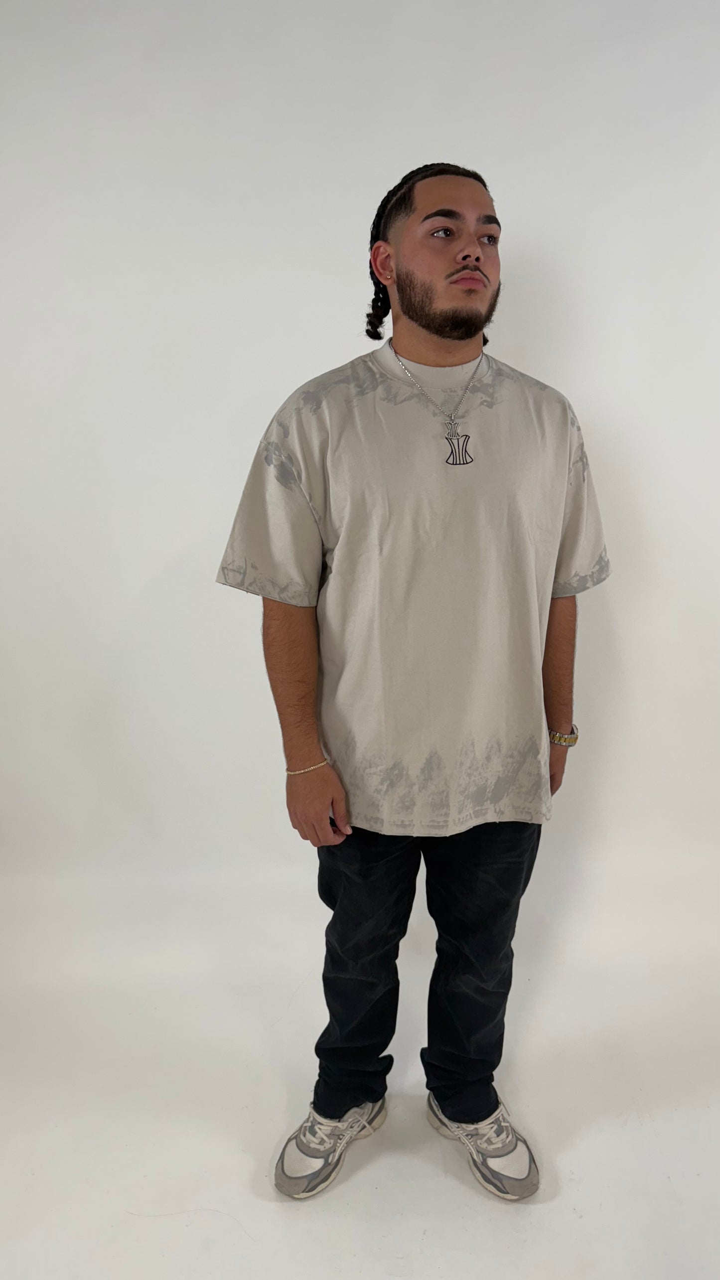 Beige shirt matching (men)