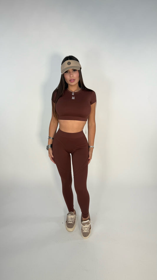Set marrón